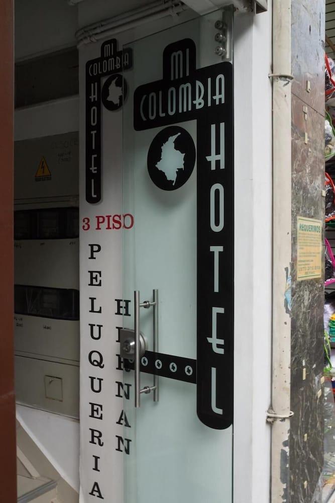 Ayenda 1254 Mi Colombia Hotel Medellín Exterior foto