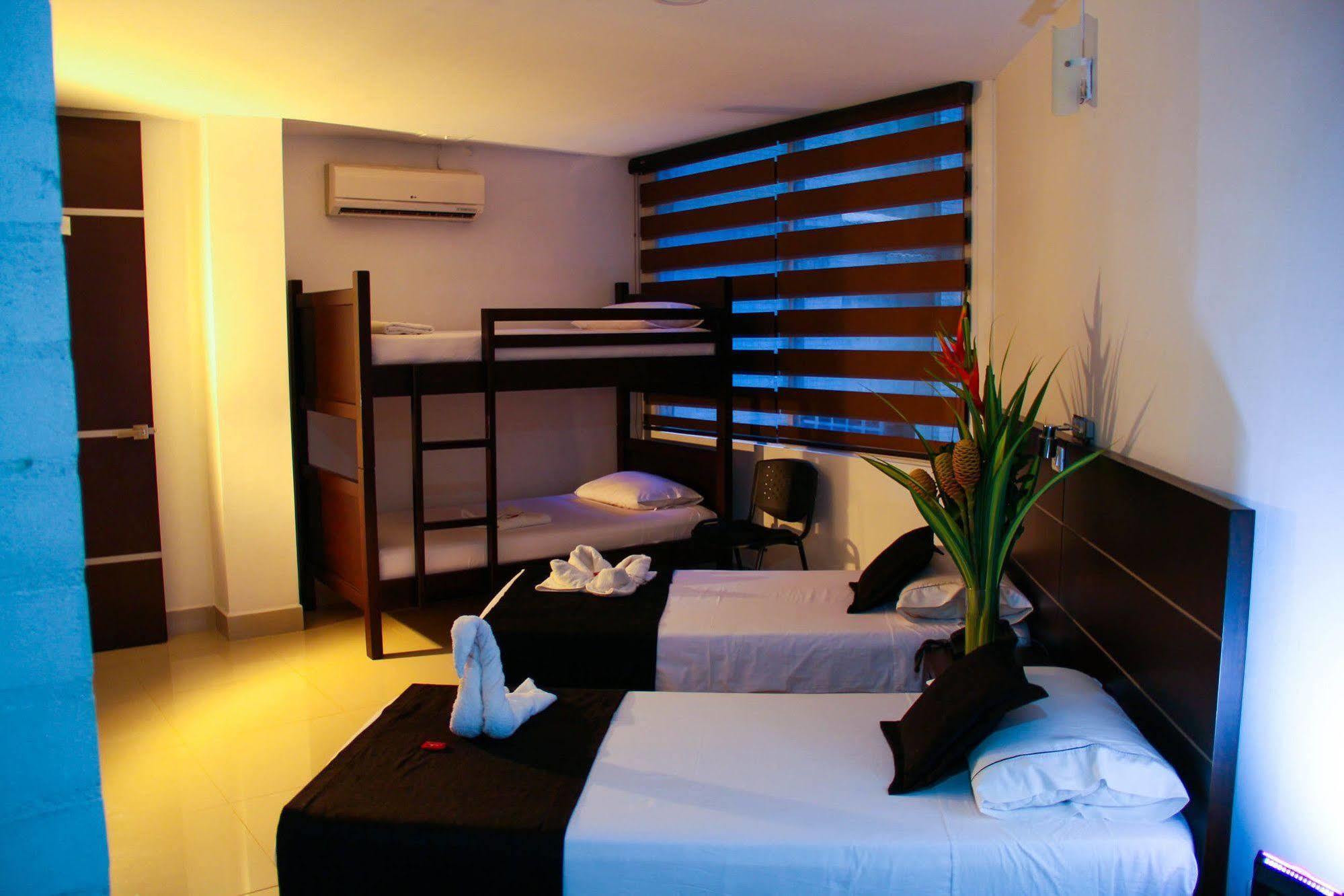Ayenda 1254 Mi Colombia Hotel Medellín Exterior foto