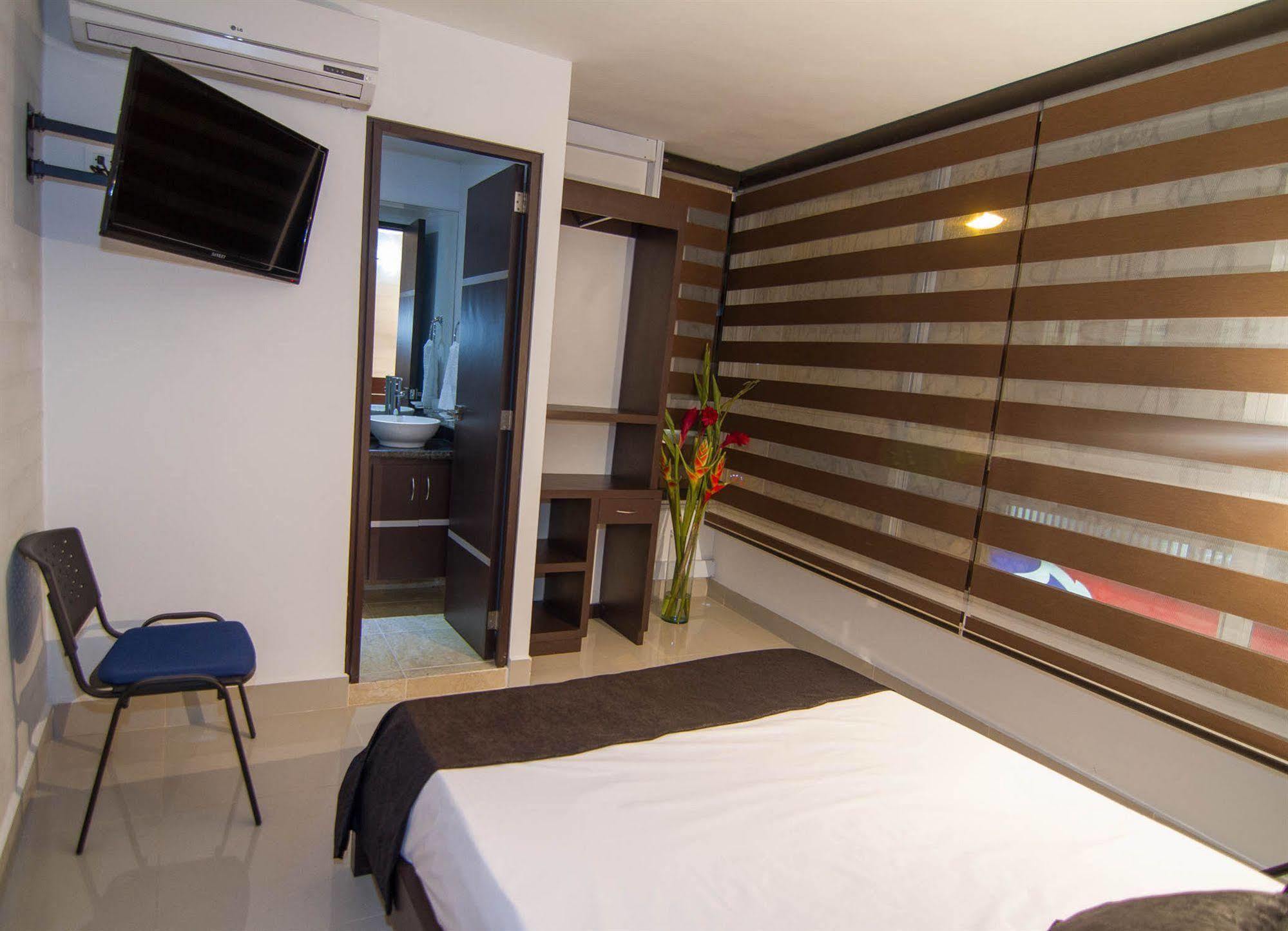 Ayenda 1254 Mi Colombia Hotel Medellín Exterior foto